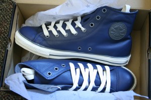 Chuck Taylor Navy Leather Hi